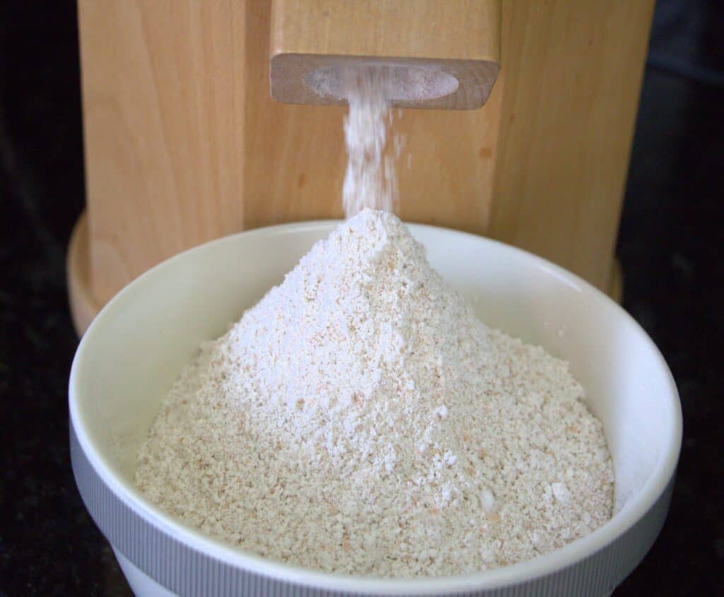 Hawos Oktagon grain mill in action
