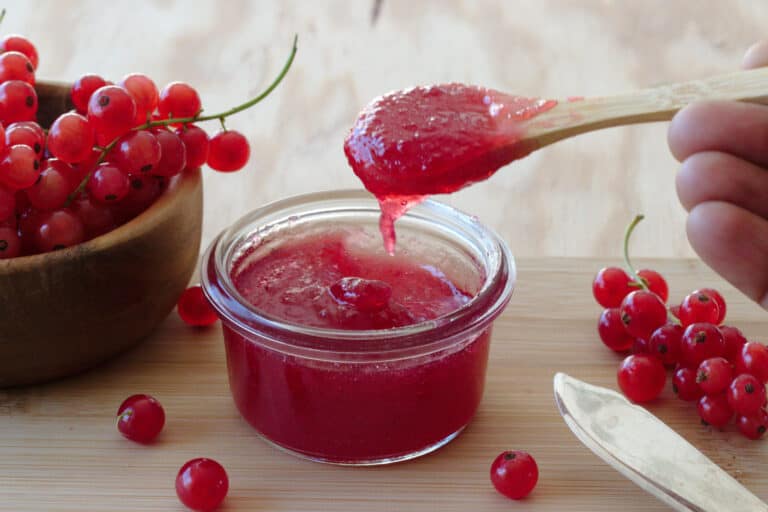 Easy Red Currant Jelly Recipe