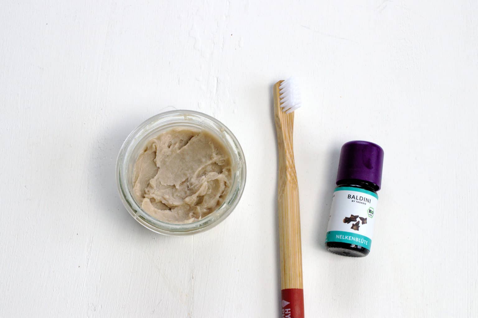 All Natural zero waste tooth paste