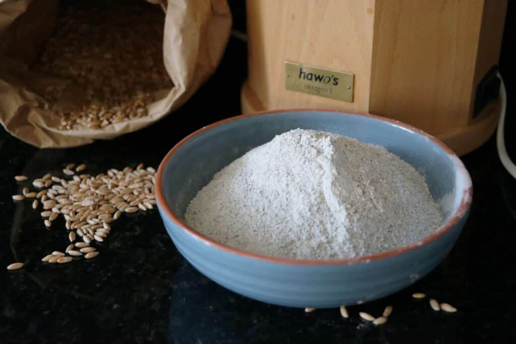 Spelt ground with grain mill